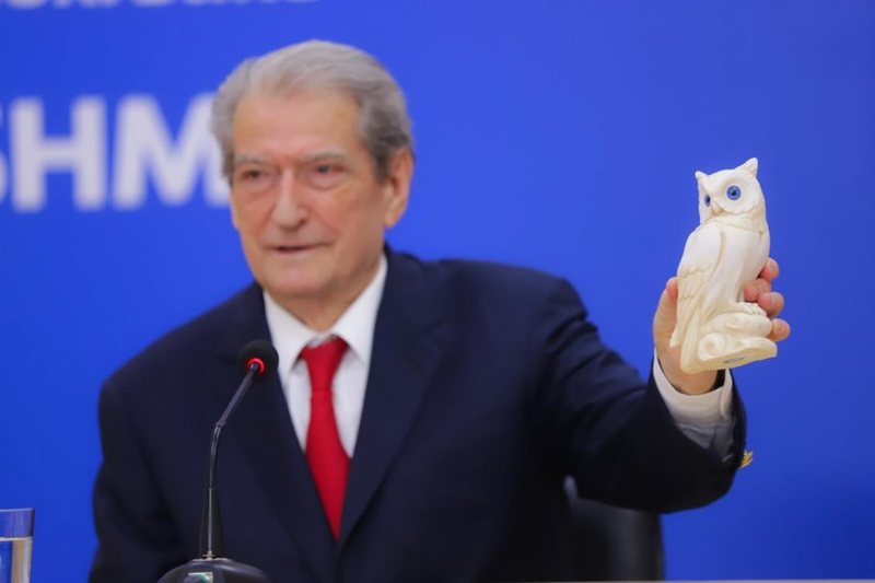 “Është gjenerator i punësimit”, Berisha: S’do lejmë gjë pa bërë për biznesin e vogël!