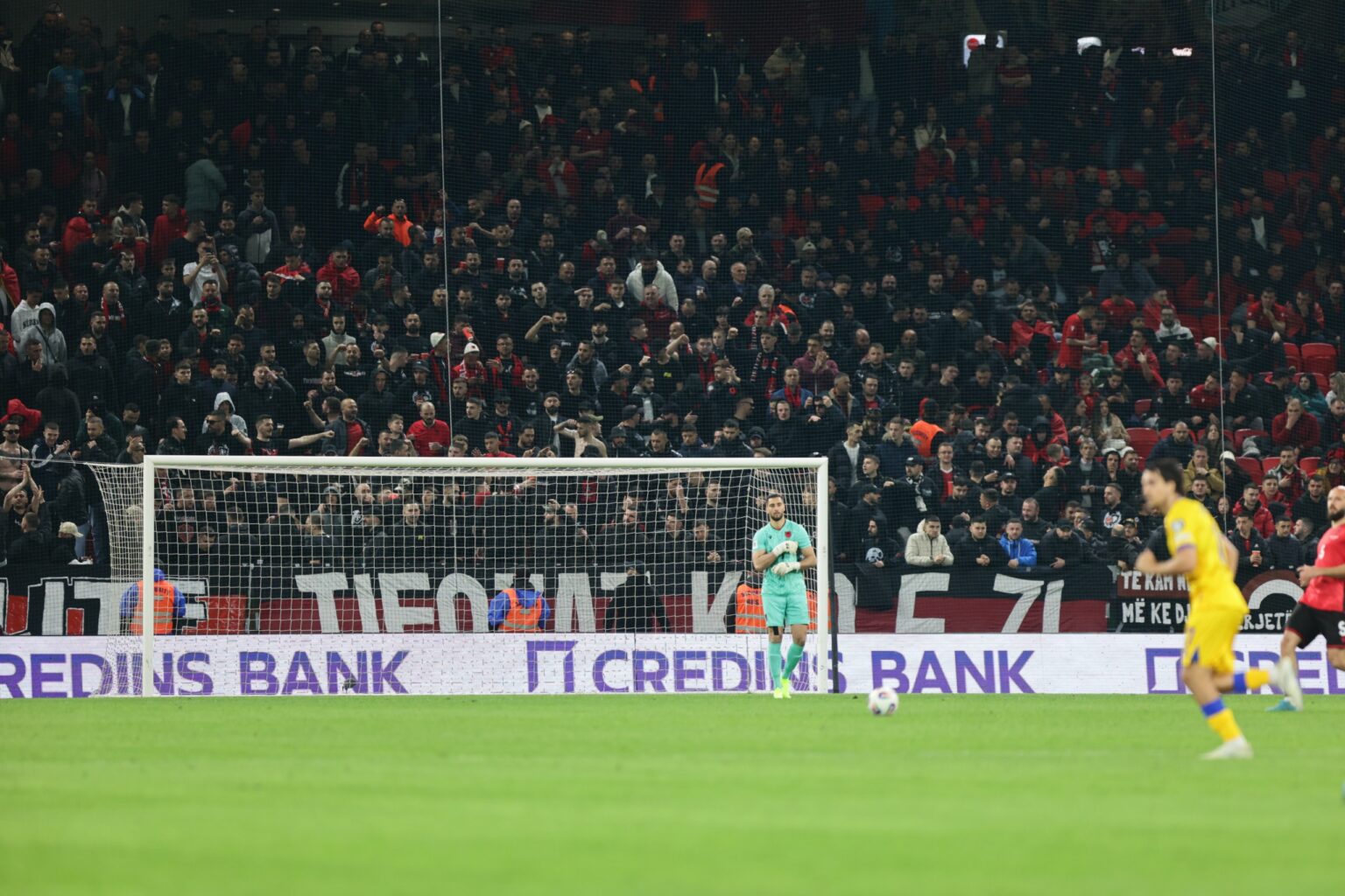 FIFA gjobit FSHF-në për sjelljen diskriminuese të tifozëve shqiptarë gjatë ndeshjes Shqipëri-Andorra