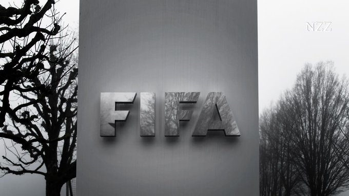 FIFA gjobit FSHF-në për sjelljen diskriminuese të tifozëve shqiptarë në Shqipëri – Andorra