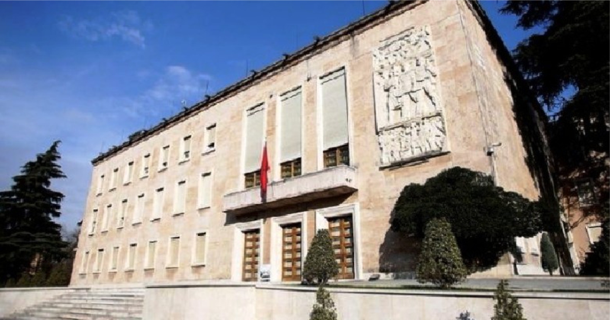 Fillimi i sezonit turistik, Shqipëria heq vizat turistike me 5 shtete deri në fund të këtij viti…