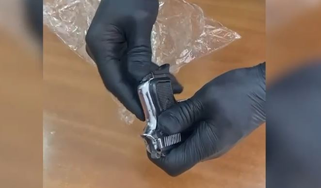 Finalizohet operacioni policor i koduar “Backseat”/ Lëvizte i armatosur me taksi arrestohet 22-vjeçari, ja detajet