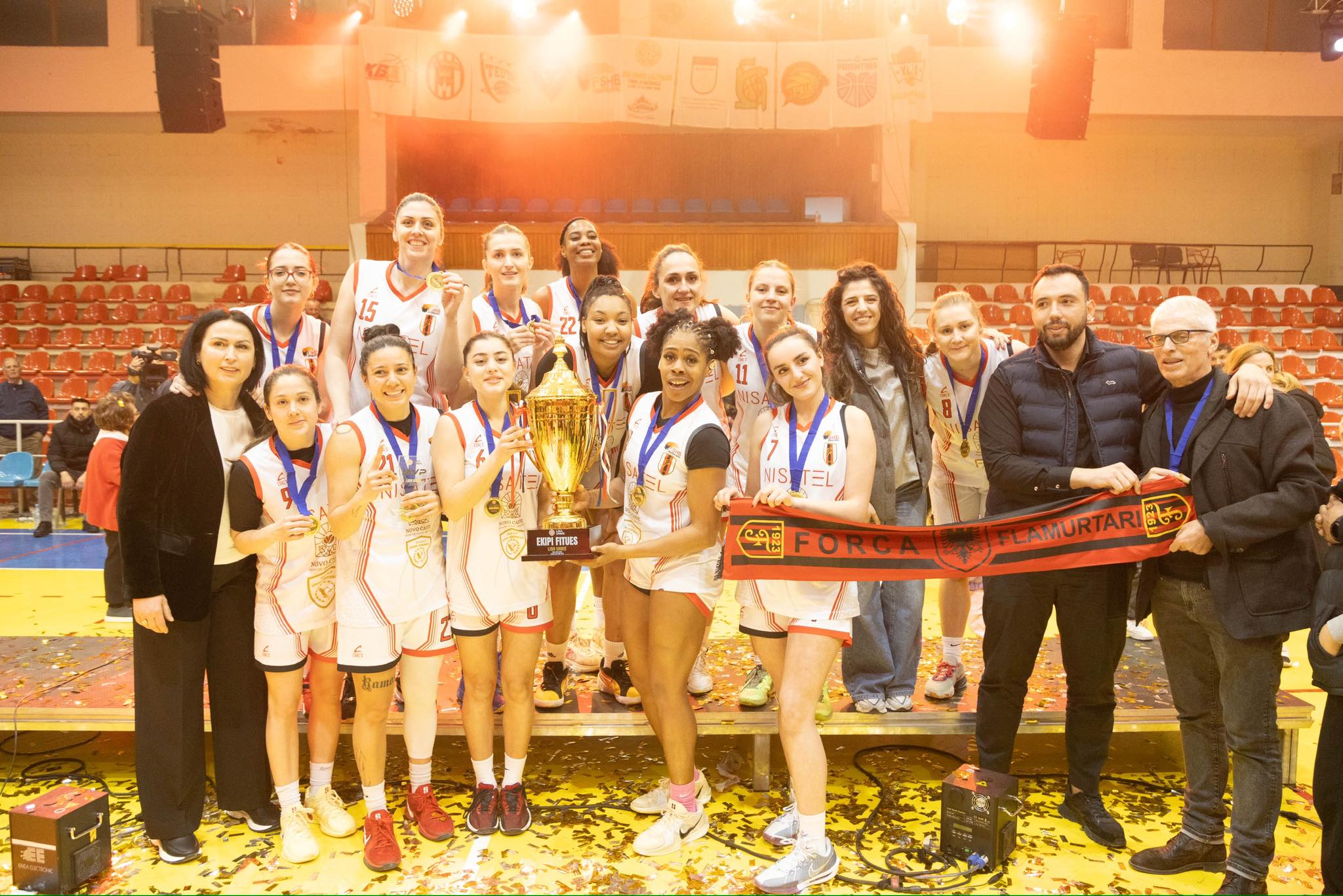 Flamurtari shpallet kampion i Shqipërisë në basketboll për femra, mund Tiranën në finale dhe e zbret nga froni