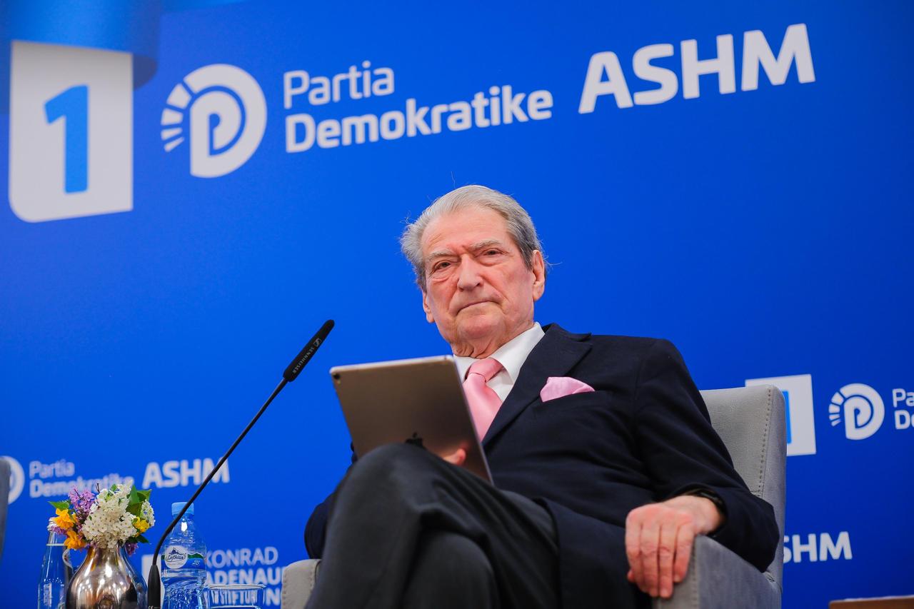 “Fokusohuni te programi”/ Kreu i PD, Berisha urdhër kandidatëve: Asnjë fjalë në media për kontratën e lobimit 6 mln…