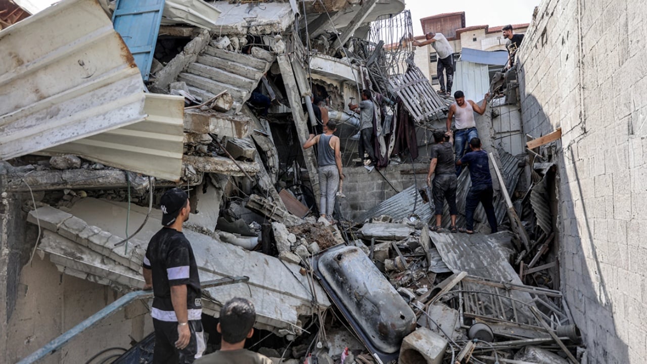 Forcat izraelite sulmojnë klinikën në një kamp refugjatësh në Gaza, vriten 16 persona, mes tyre 9 fëmijë