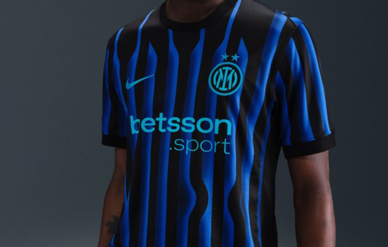 FOTO/ Zbulohen fanellat e Interit të për sezonin e ardhshëm, ja detajet e uniformës zikaltër