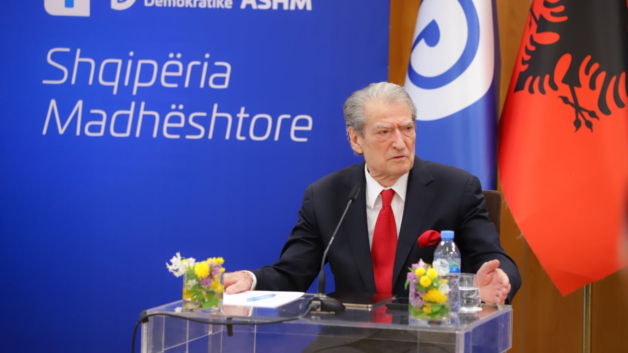 Fushata për 11 majin/ Berisha takim me personat me aftësi ndryshe: Do të trajtoheni me minimumin jetik! S’do te këtë pension nën 200 euro