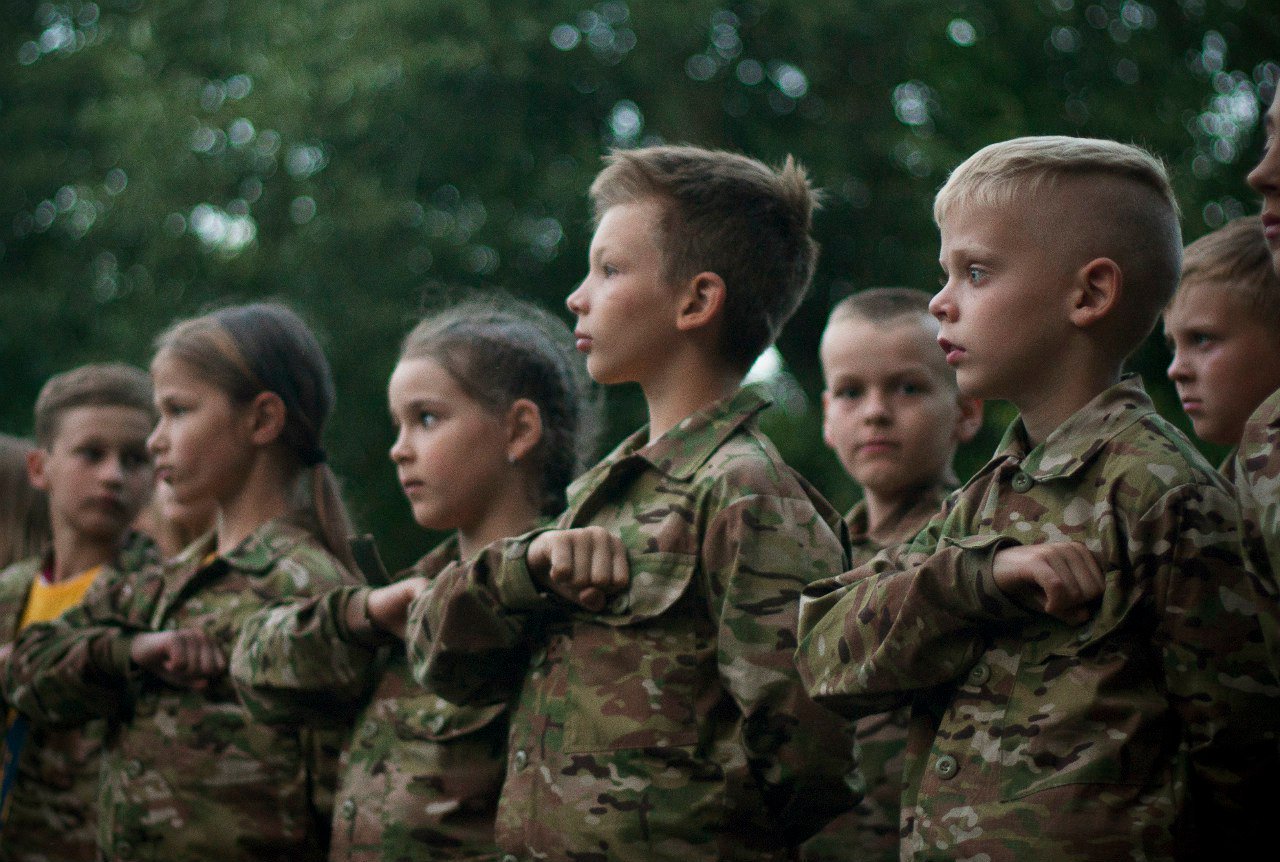 Gjermania në alarm? Shkollave u kërkohet të mësojnë fëmijët si të mbijetojnë në luftë