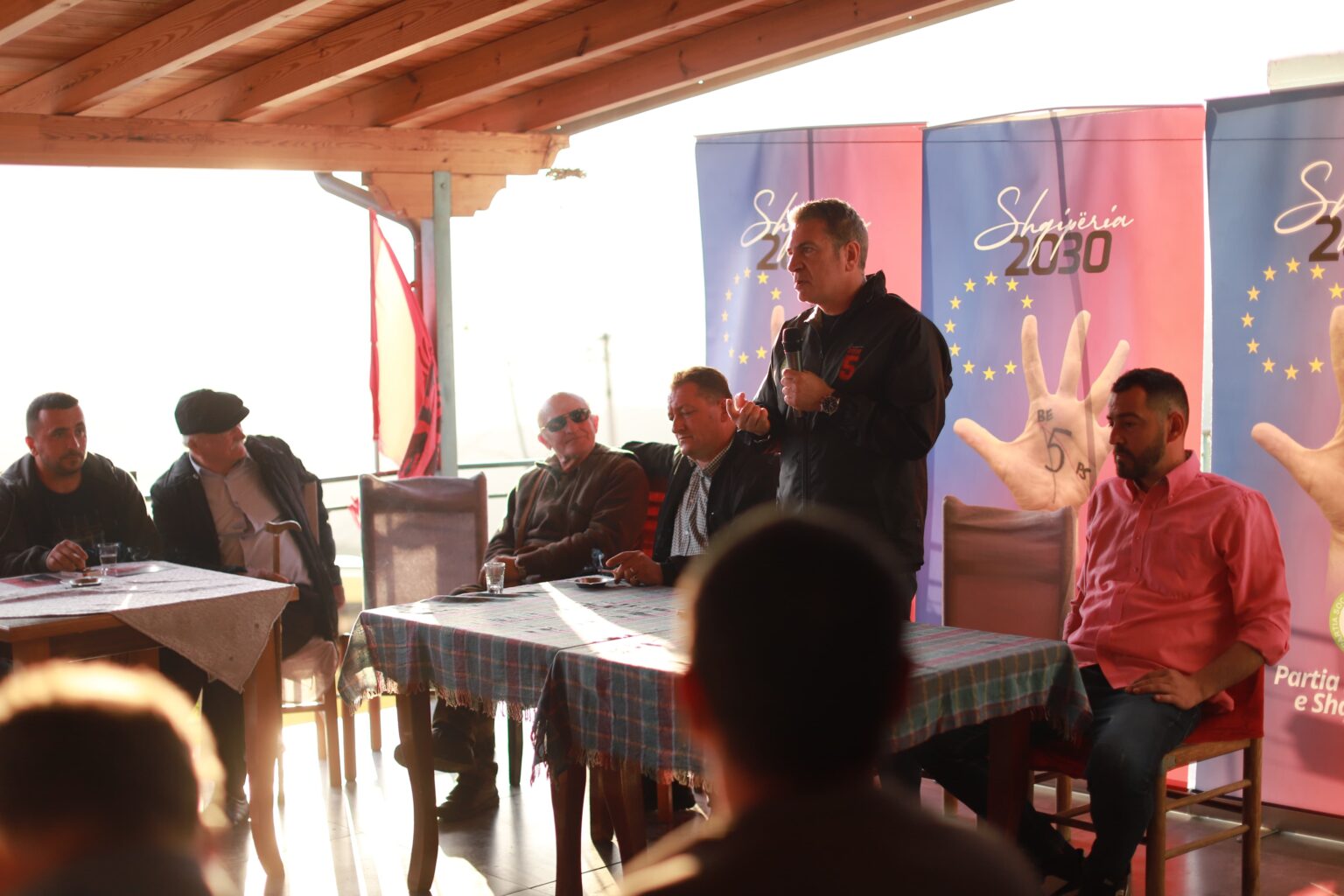 Gjiknuri takim me banorë të Kuçit: Bashkë nënshkruam memorandumin e fitores