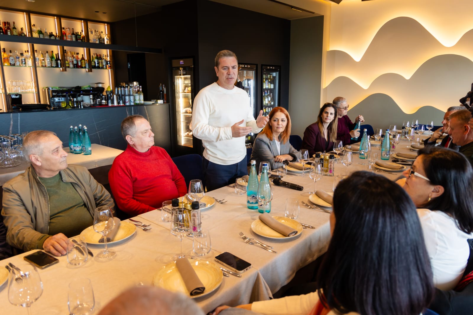 Gjiknuri takon ish drejtuesit socialist ndër vite: Të gjithë bashkë për të mirën e Vlorës