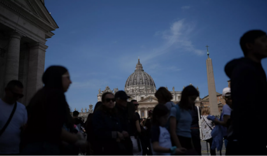 Gjithçka që duhet të dini nëse keni në plan të vizitoni Romën dhe Vatikanin pas vdekjes së Papa Françeskut
