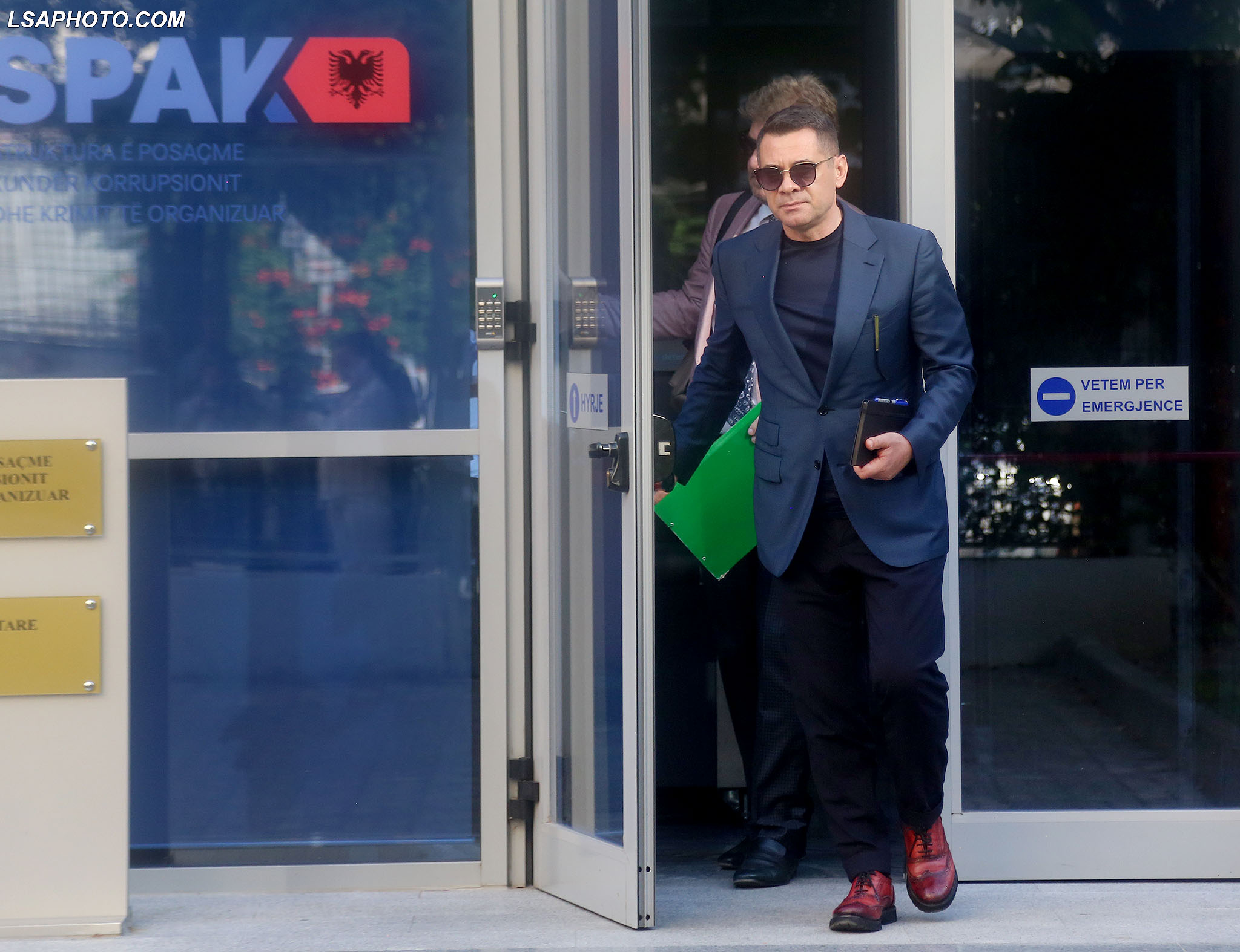 Gjykata Kushtetuese rrëzon SPAK-un, shfuqizon vendimin për sekuestrimin e disa pasurive të Arben Ahmetajt