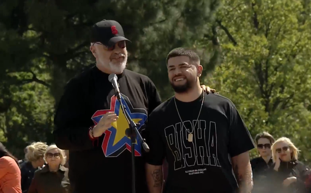 “Hajde bos”/ Rama e kthen fushatën elektorale në koncert,Noizy këndon në Sheshin ‘Skëndërbej’ me ftesë të kryeministrit