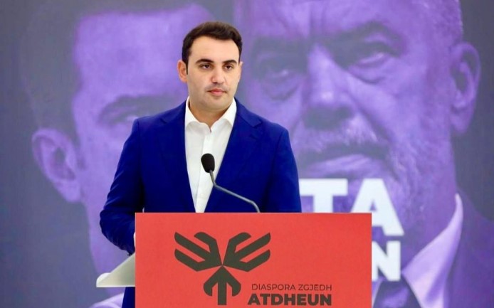 “Hajduti më i madh”, Këlliçi shpërthen në akuza të forta ndaj zyrtarit të PS:Gent Myrto vjedh toka dhe blen vota për PS