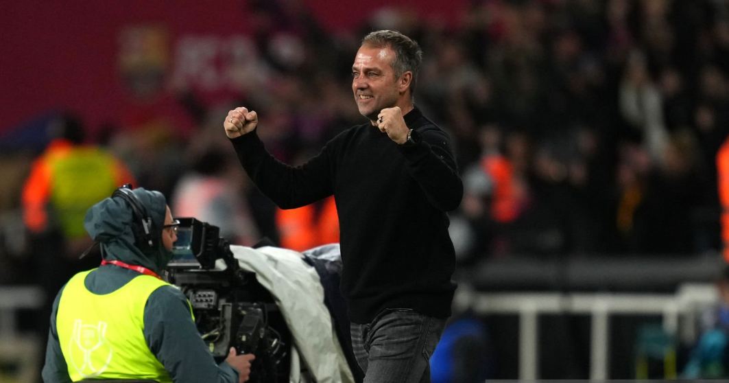 Hansi Flick “urdhër” drejtuesve të Barcelonës: Ky lojtar nuk duhet të largohet në verë, mos pranoni oferta