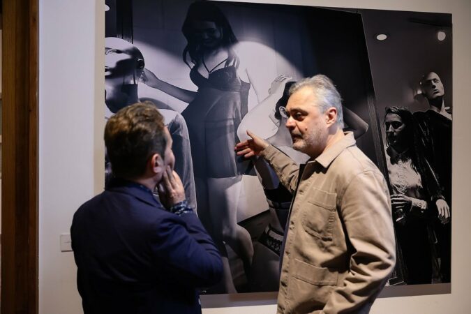 “Hap televizorin dhe sheh të njëjtët njerëz”, Ben Blushi: Shqipëria e fotove të mija është Shqipëria reale!