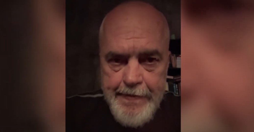 “I kam cenuar pa dashje”/ Rama ‘pendohet’, kërkon ndjesë për përmendjen e termit “autik”