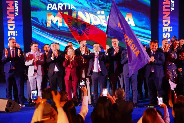 “I kam kursyer miliona euro shtetit shqiptar”/ Shehaj: Me grup parlamentar do u nxijmë jetën hajdutëve në Kuvend