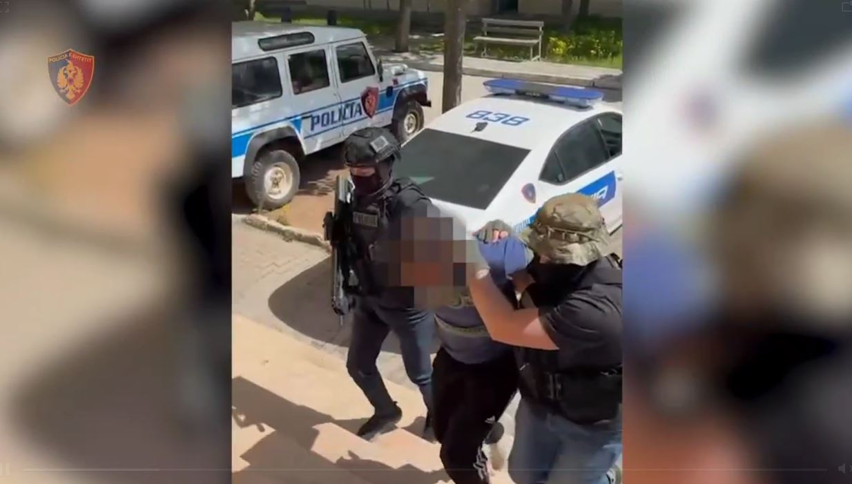 I kërkuar nga Kosova për veprimtari kriminale, arrestohet 31-vjeçari nga Kukësi