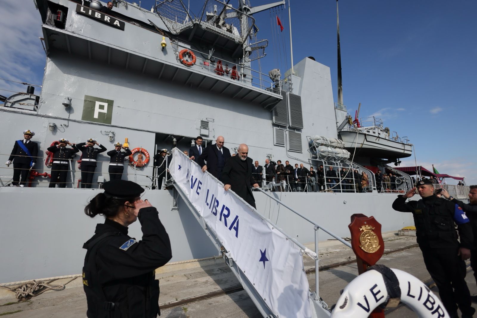 Italia dhuron anijen ”Libra”, Rama: Dëshmi e partneritetit strategjik mes dy vendeve