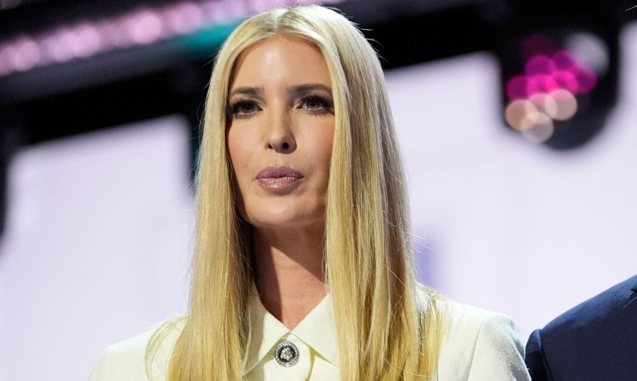 Ivanka Trump tregon aftësitë në sërf gjatë pushimeve të saj në Kosta Rika
