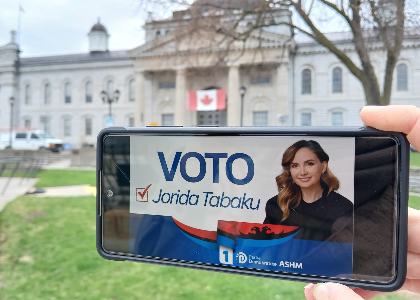 Jorida Tabaku poston fotot: Nga Londra në Toronto, diaspora po zgjedh ndryshimin