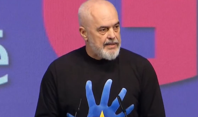 “Kanë mbështetjen e krimit, ndaj janë të pathyeshëm”, Rama i kujton Berishës 4 viktimat e 21 janarit: Kur e thonë ata që vranë në bulevard…