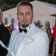 Këngëtari i njohur nuk fshihet më/ Blero prezanton të dashurën e re, që i ka rrëmbyer zemrën