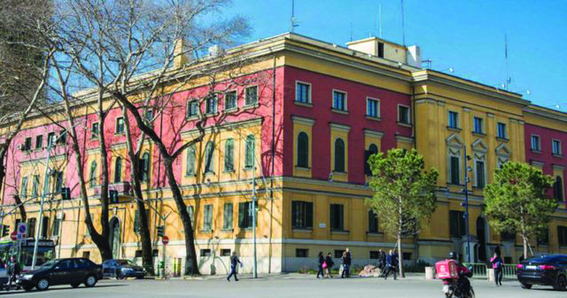 KLSH: MEKI asnjë masë konkrete për të adresuar zbatimin e rekomandimeve që lë UNESCO për Beratin dhe Gjirokastrën