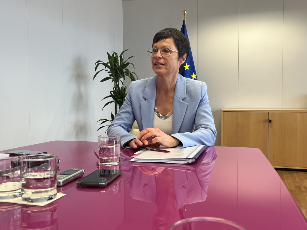 Komisionerja për Zgjerimin e BE: Ne mund të hapim këtë vit të gjithë kapitujt me Shqipërinë