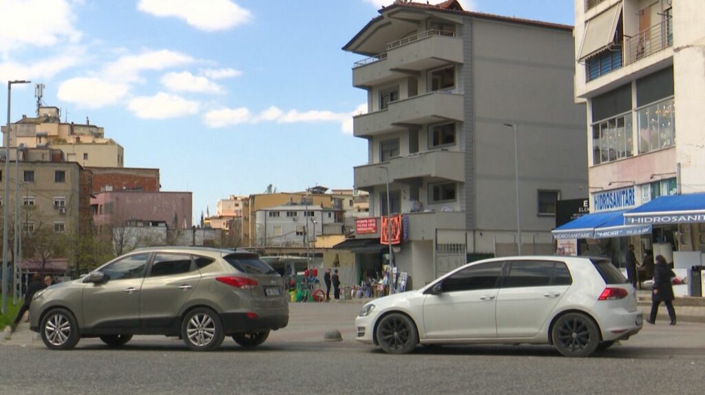 Konfliktet në komunitet po zbehin fqinjësinë e mirë