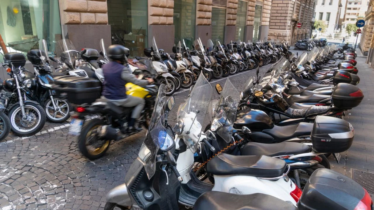 Krijuan një skemë të paligjshme parkimi në Napoli dhe trafikuan drogë! Arrestohen 24 mafiozë të Camorra-s në Itali