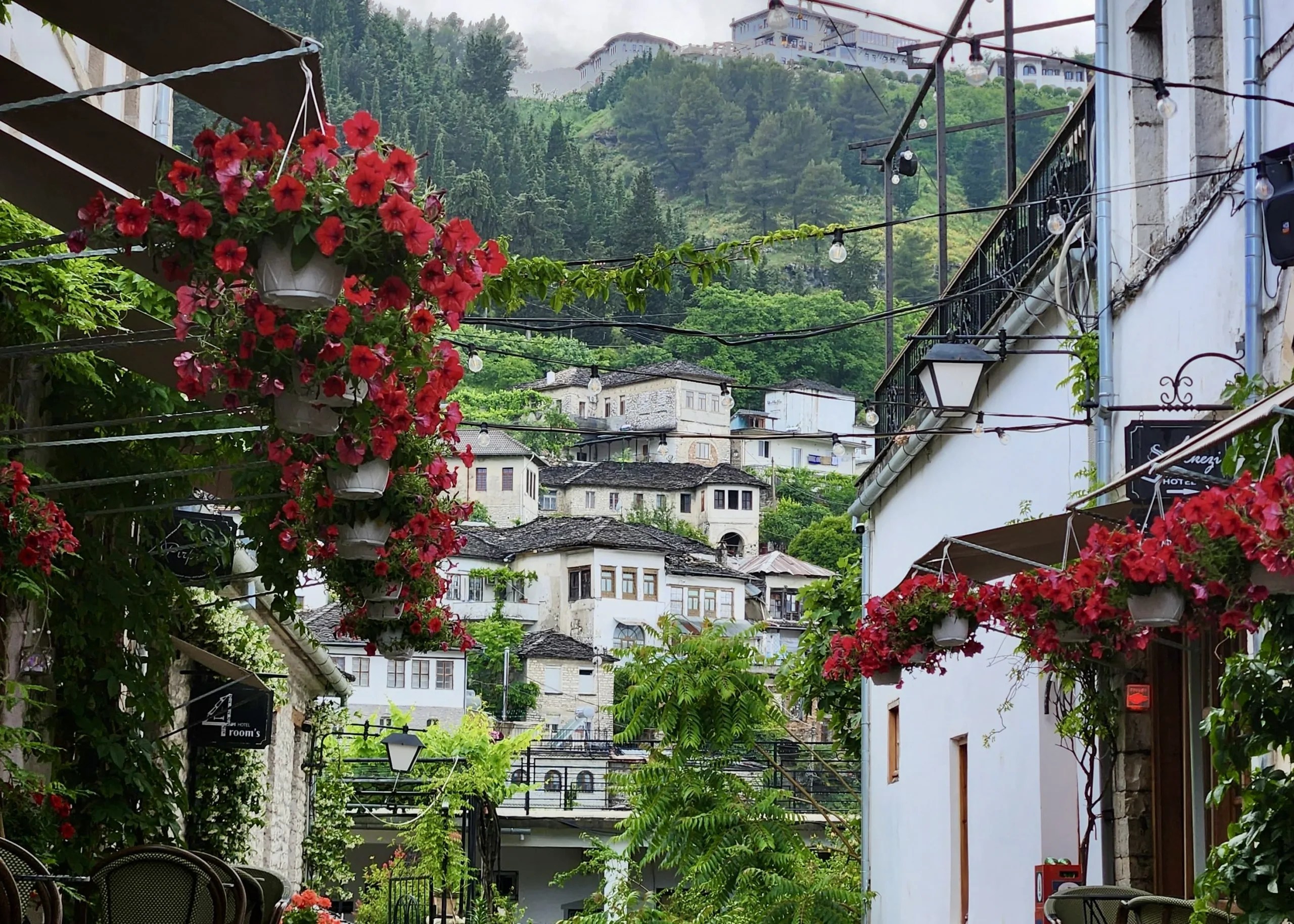 Kryebashkiaku Golemi: 10 mijë turistë në dy muajt e parë të vitit në Gjirokastër