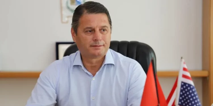 Kryebashkiaku i Lezhës Pjerin Ndreu dhunon zyrtarin e Federatës së Basketbollit