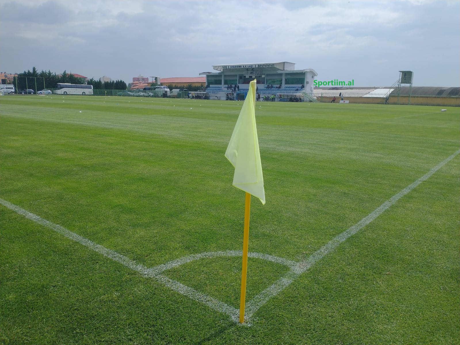 Laçi ndal stërvitjen, klubi duket i ‘dorëzuar’