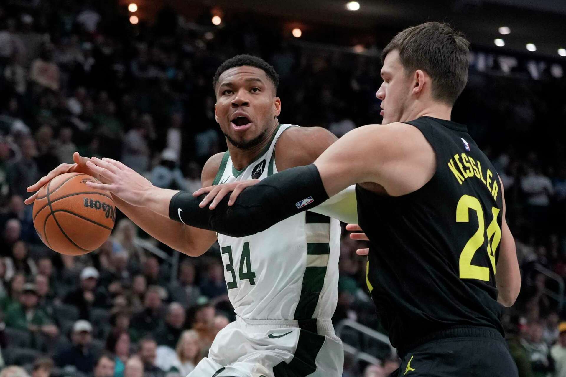 Lakers dhe Boston humbasin në çerekfinalet e radhës, fitorja e parë për Milwaukee
