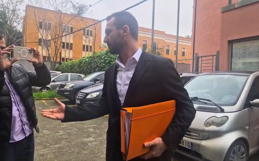 Lapaj padit për shpifje Agron Shehajn në SPAK: E ka kërkuar me qiri! Kush kërkon luftë, luftë do gjejë