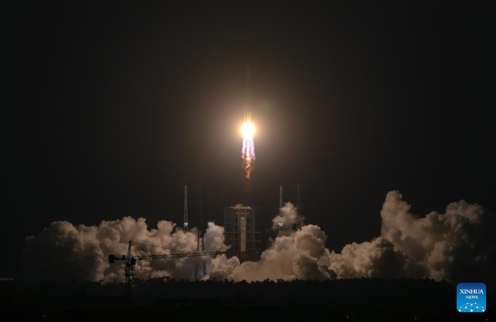 Lëshohet sateliti i ri i teknologjisë së komunikimit