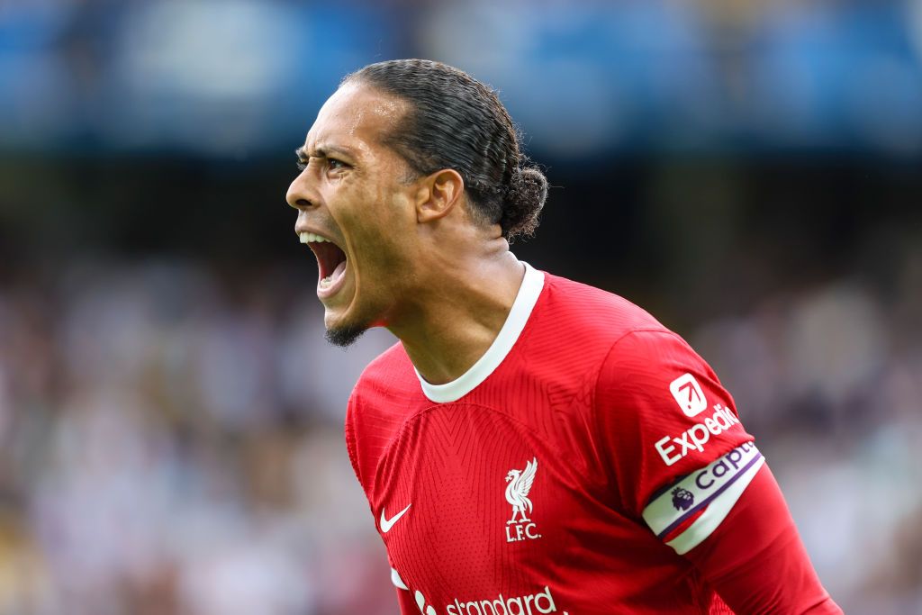 Liverpool gjen pasuesin e mundshëm të Van Dijk nëse kapiteni nuk rinovon!