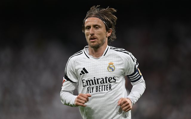 Lojtar dhe pronar/ Modriç investon në futbollin anglez, blen klubin e njohur