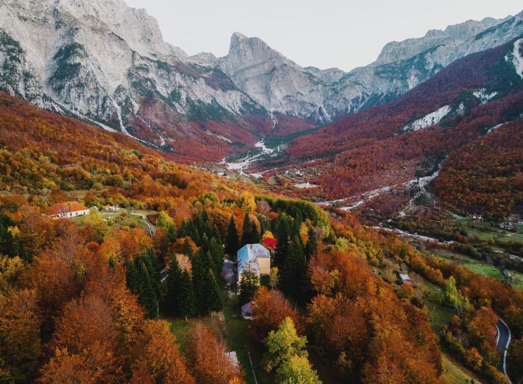 “Lonely Planet” sugjeron kohën më të mirë për të vizituar Shqipërinë