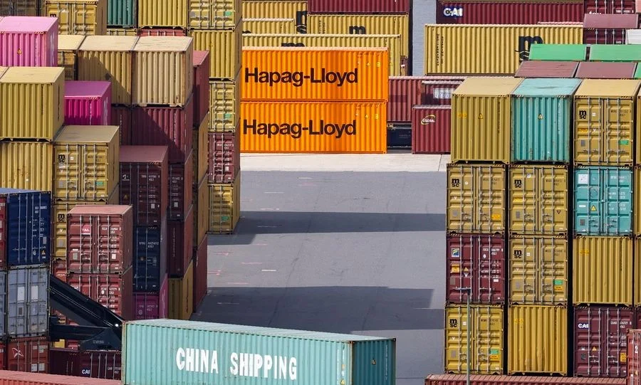 “Lufta” ekonomike/ Kina nuk humb kohë, njofton tarifa shtesë për produktet amerikane në 125%