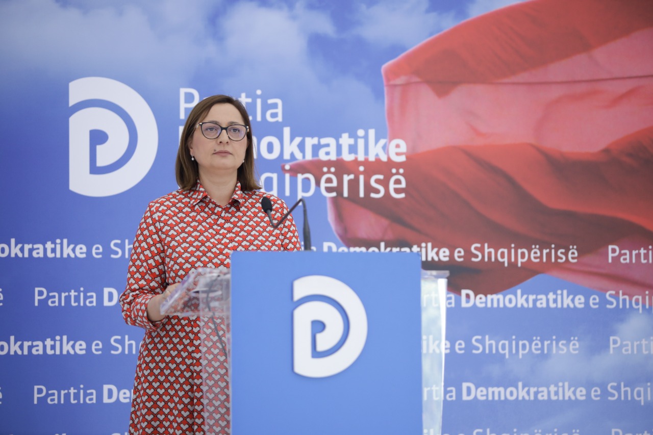 Lu*të brenda PD? Dhurata Çupi: Kandidatë tanë janë të pastër, tek PS po përballen me…