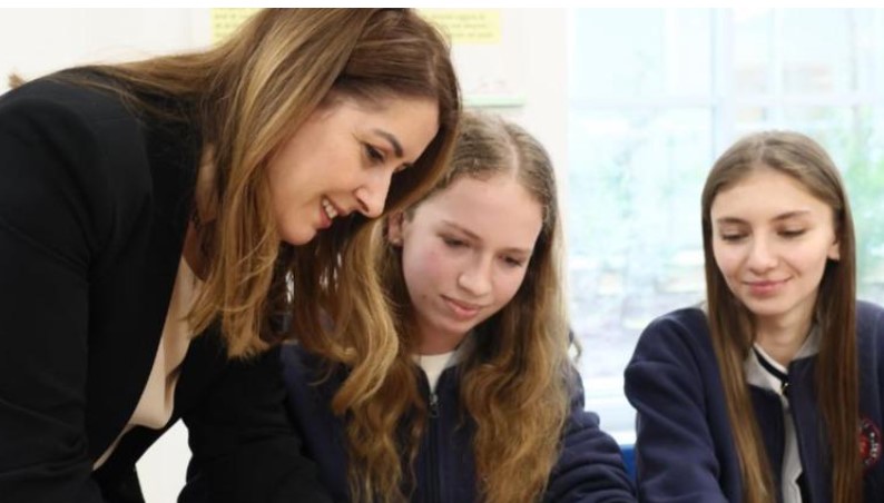 Manastirliu nga gjimnazi “Sami Frashëri”: Investime të reja në infrastrukturë, pajisje për 80 laboratorë modernë për shkolla