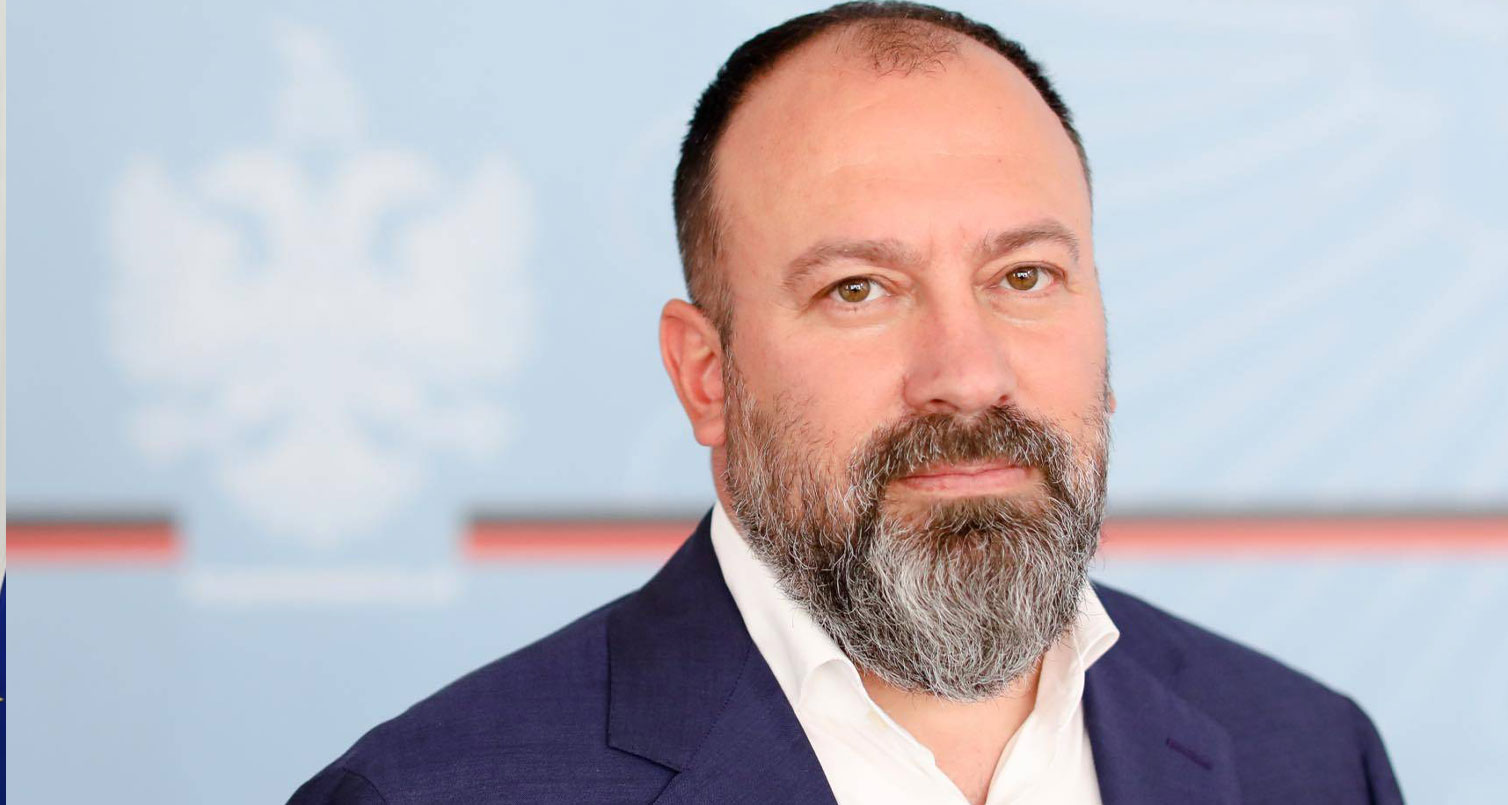 Mazniku ironizon Berishën: Mendja gjë e madhe!