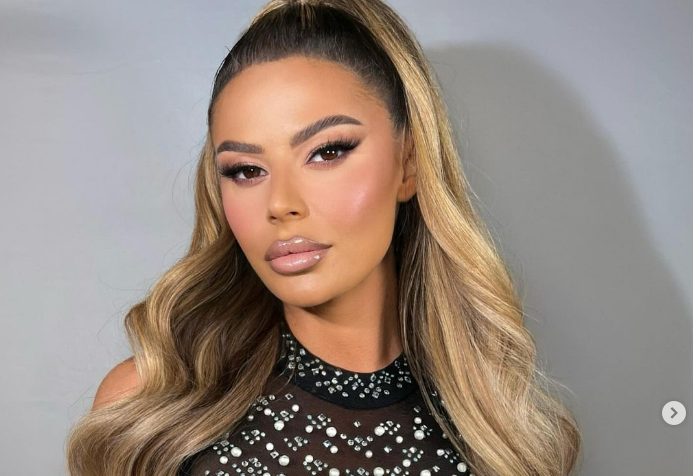 Më në fund, Santiana konfirmon lidhjen e dashurisë