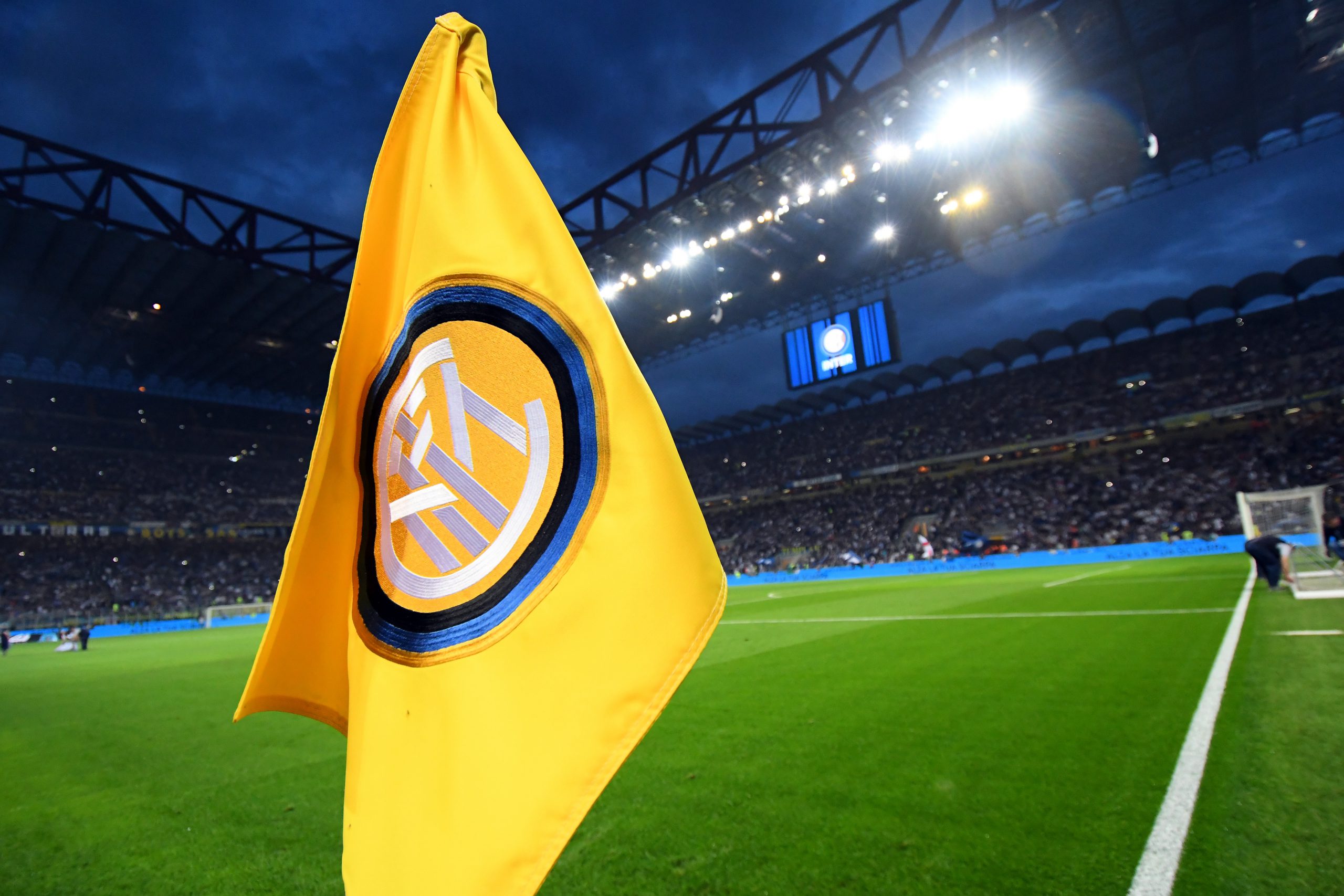 Mes titullit dhe Champions-it, për Interin është derbi në rrugën drejt “yllit të argjendtë”