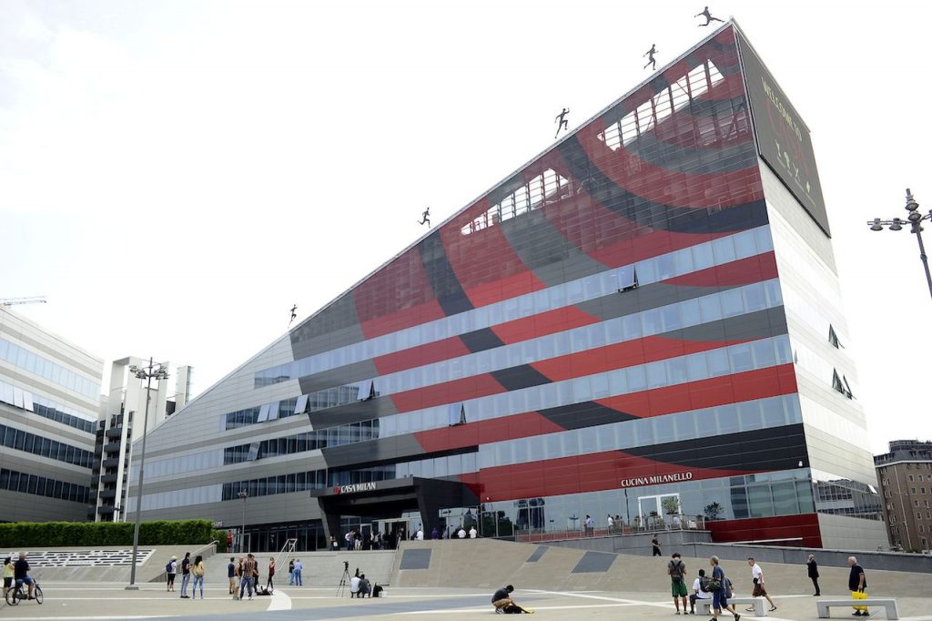 Milan piketon 4 trajnerë italianë, Konte, De Zerbi, Italiano dhe Alegri…