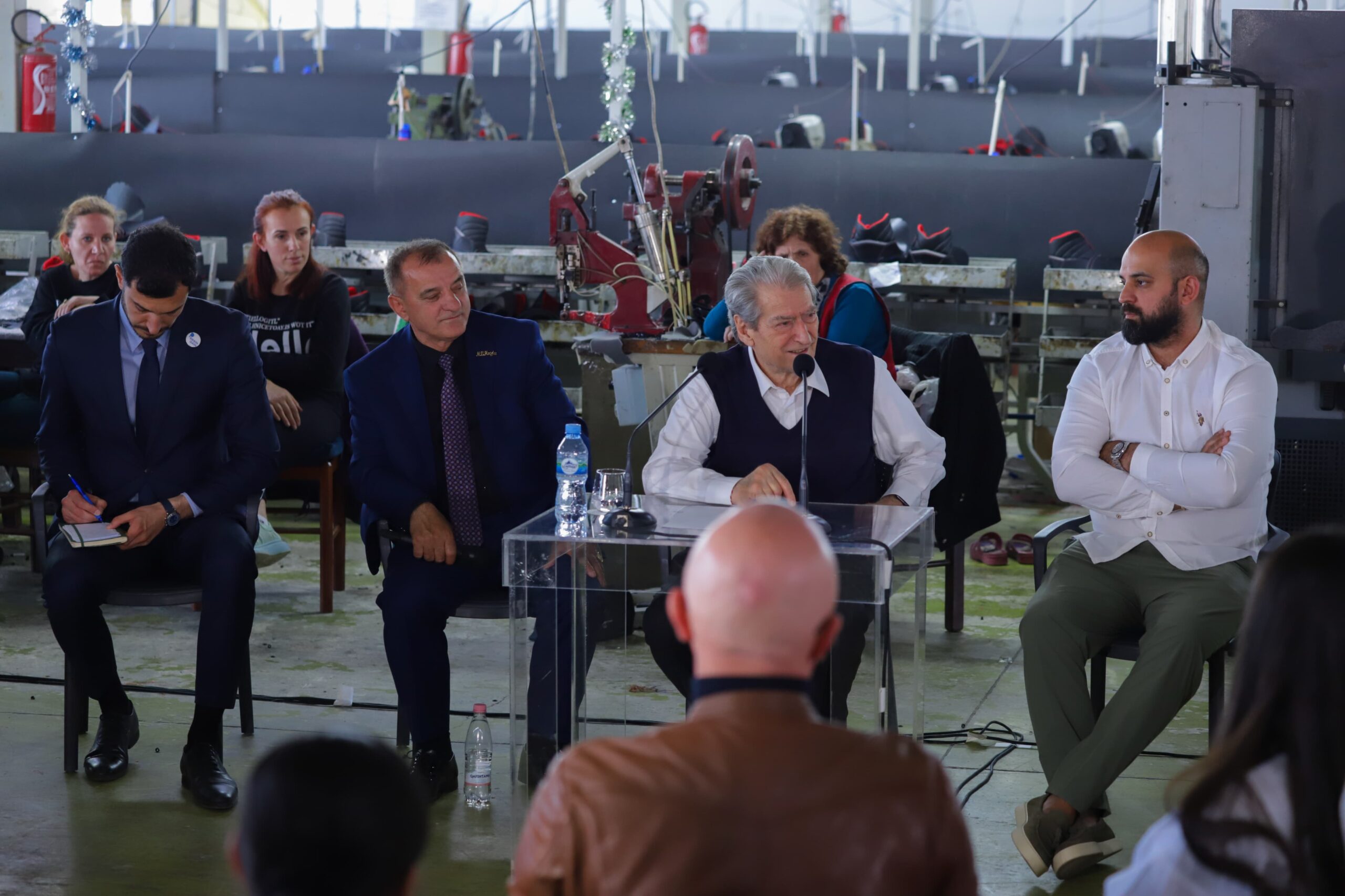 “Ministreshat vinin me aksesorë dhe çanta si princesha!”/ Berisha nuk ndal akuzat: Kanë mashtruar dhe vjedhur