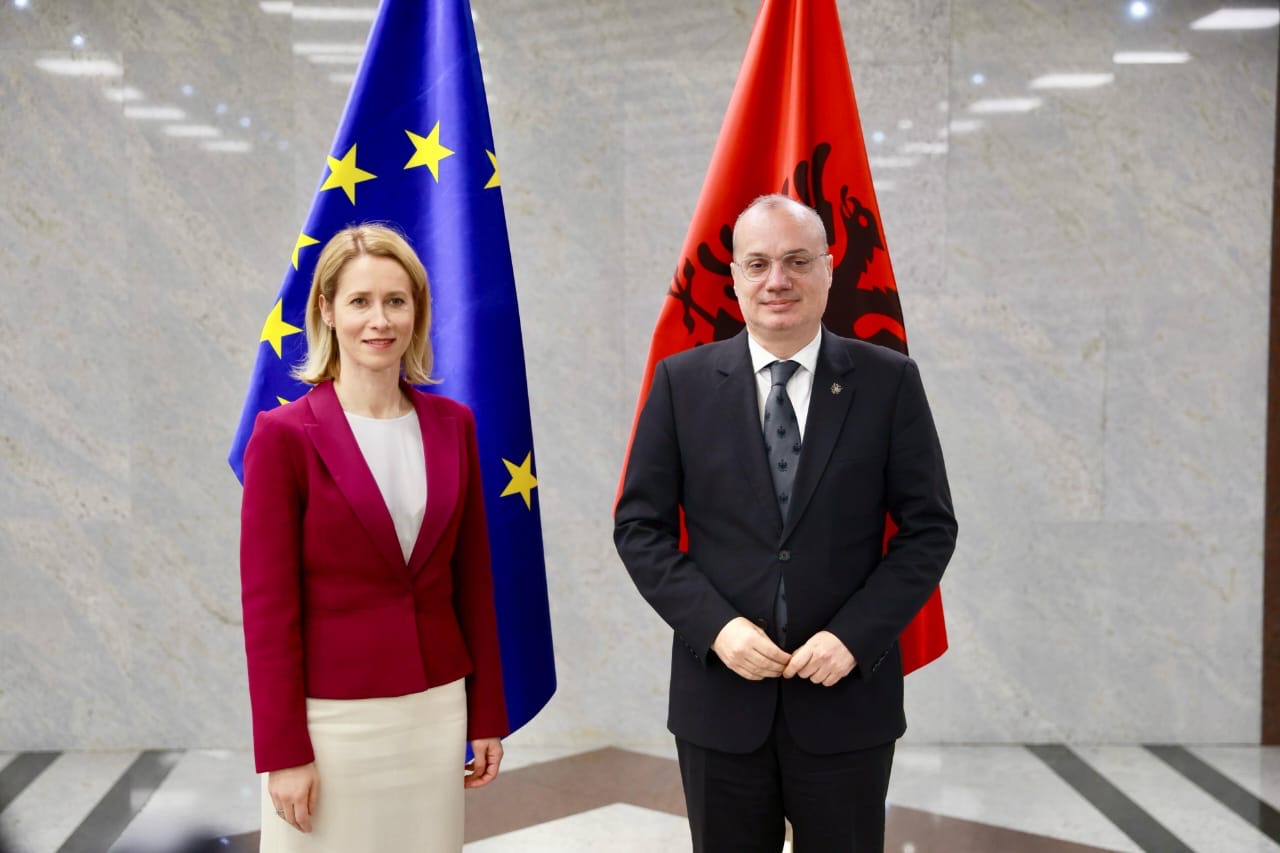 Ministri Hasani takohet me Kallas, lançohet sesioni i parë i Dialogut për Sigurinë dhe Mbrojtjen