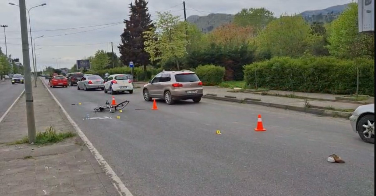 MINUTA E FUNDIT – Aksident në hyrje të Shkodrës, makina përplas të moshuarin me bićikletë, rëndë në spital…